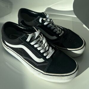 Classic Black & White Skate Sneakers - Women’s